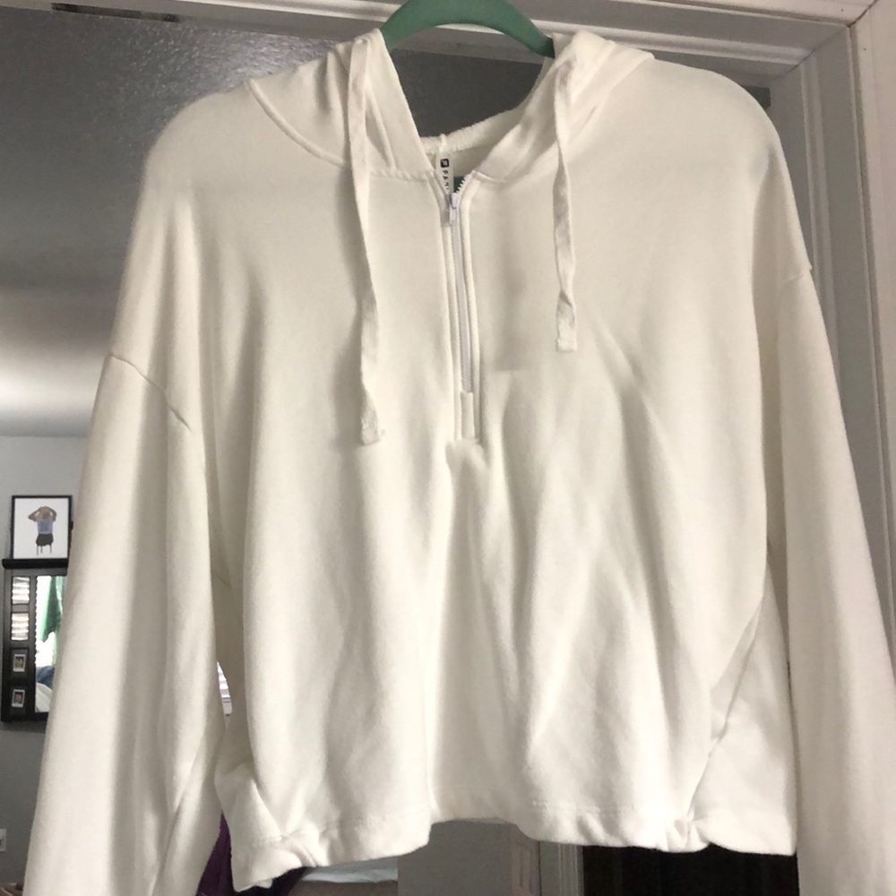 cropped hoodie